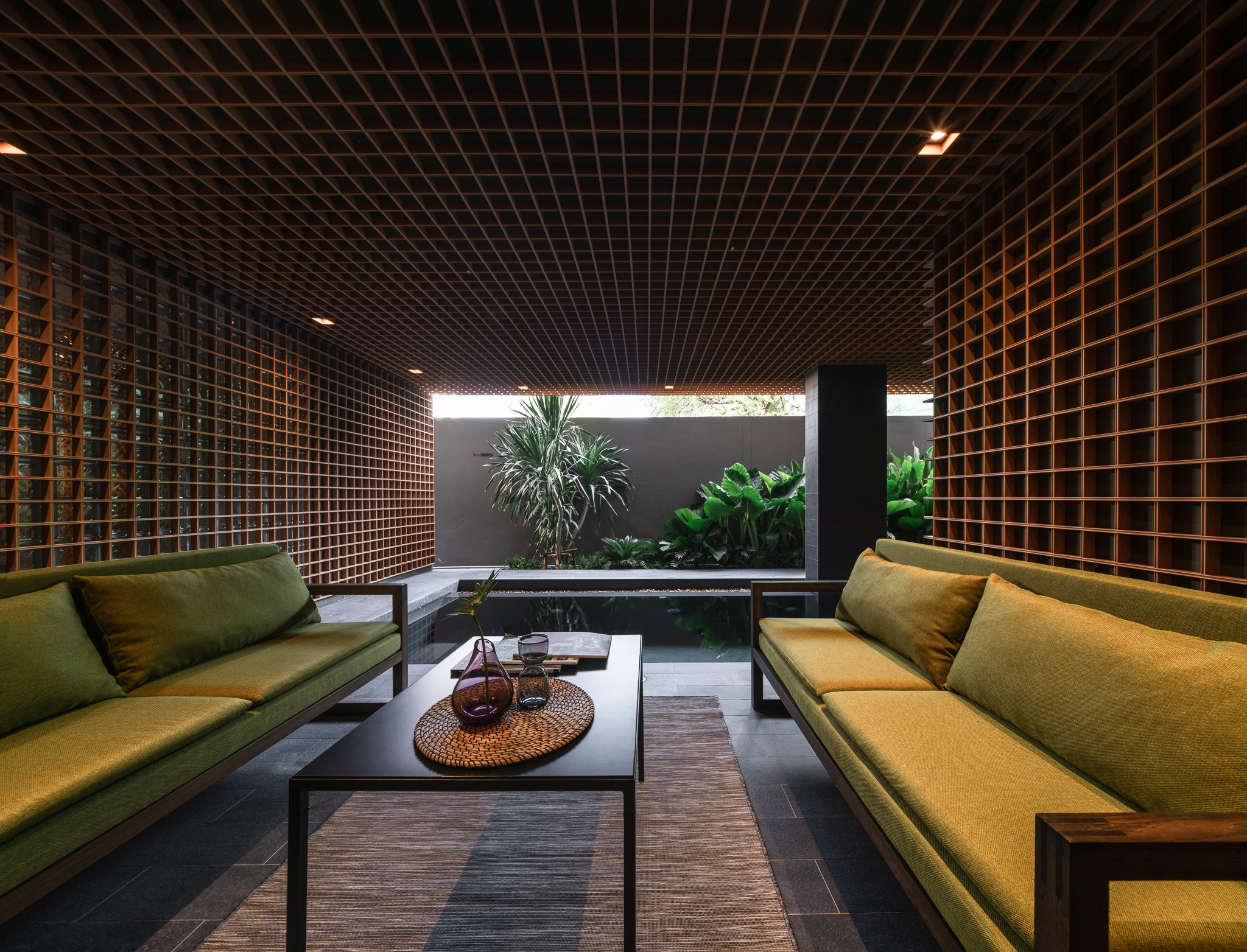 Dining atmosphere with warm natural light